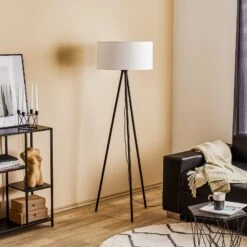 Lampadaire Corralee En Noir Et Blanc -Sélectionnez Les Magasins D'Éclairage 1573124 2