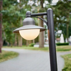 En Noir - Borne Lumineuse Yarai 13 En Noir - Borne Lumineuse Yarai -Sélectionnez Les Magasins D'Éclairage 4000389 2