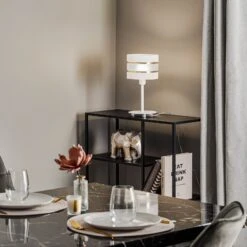 Lampe à Poser Helen Abat-jour Tissu Blanc-doré 12 Lampe à Poser Helen Abat-jour Tissu Blanc-doré -Sélectionnez Les Magasins D'Éclairage 4549238 1