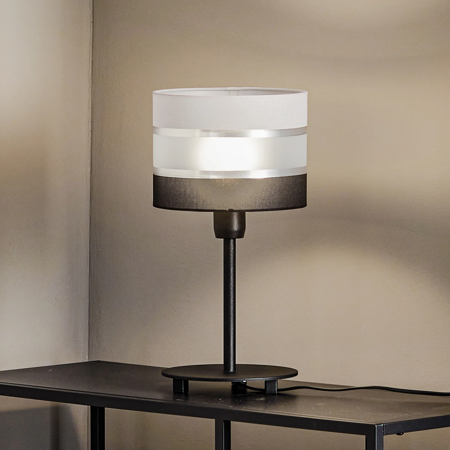 Lampe à Poser Helen Abat-jour Gris-noir-argenté 3 Lampe à Poser Helen Abat-jour Gris-noir-argenté