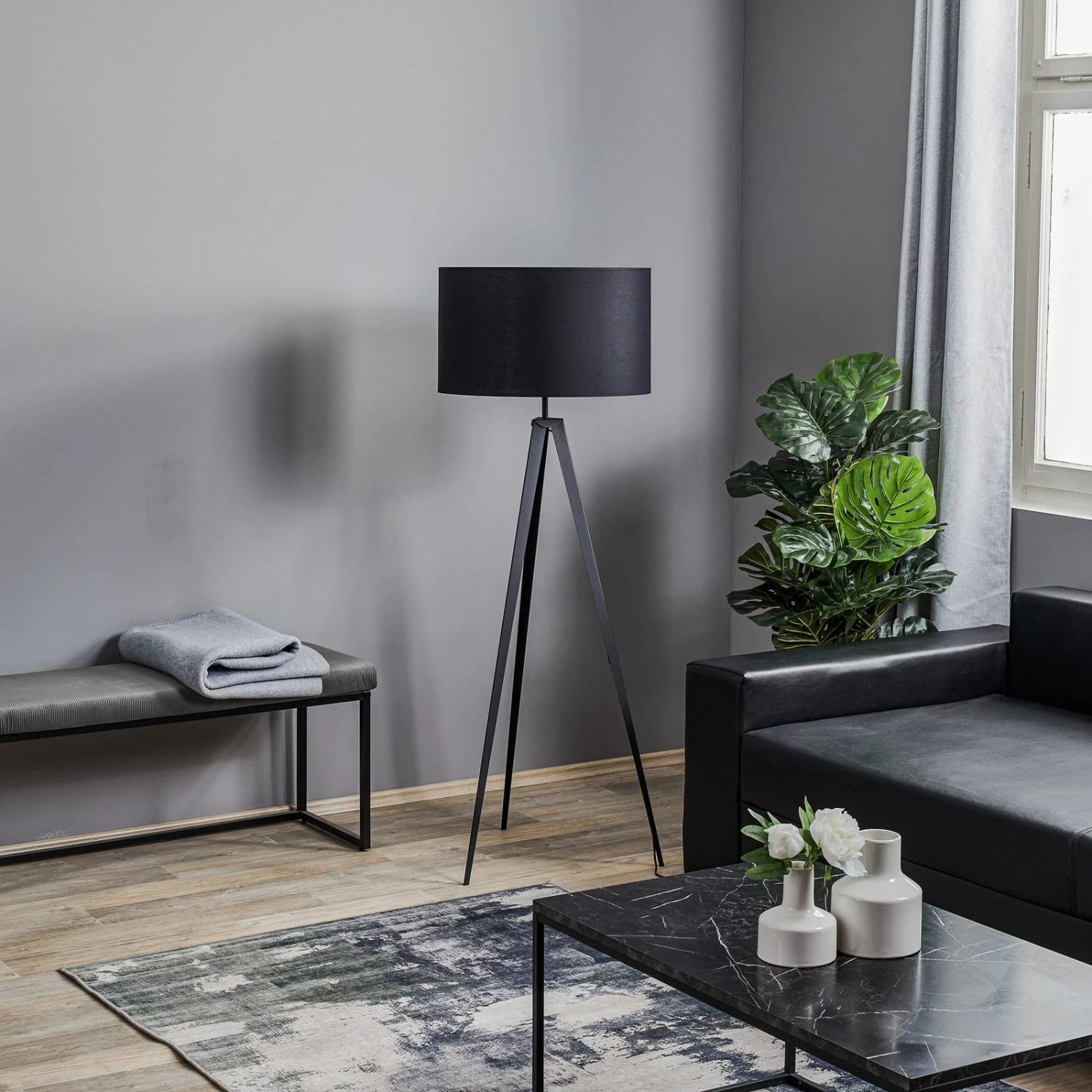 Lampadaire Tago, Trépied, Abat-jour Noir/argenté 5 Lampadaire Tago, Trépied, Abat-jour Noir/argenté – Image 3