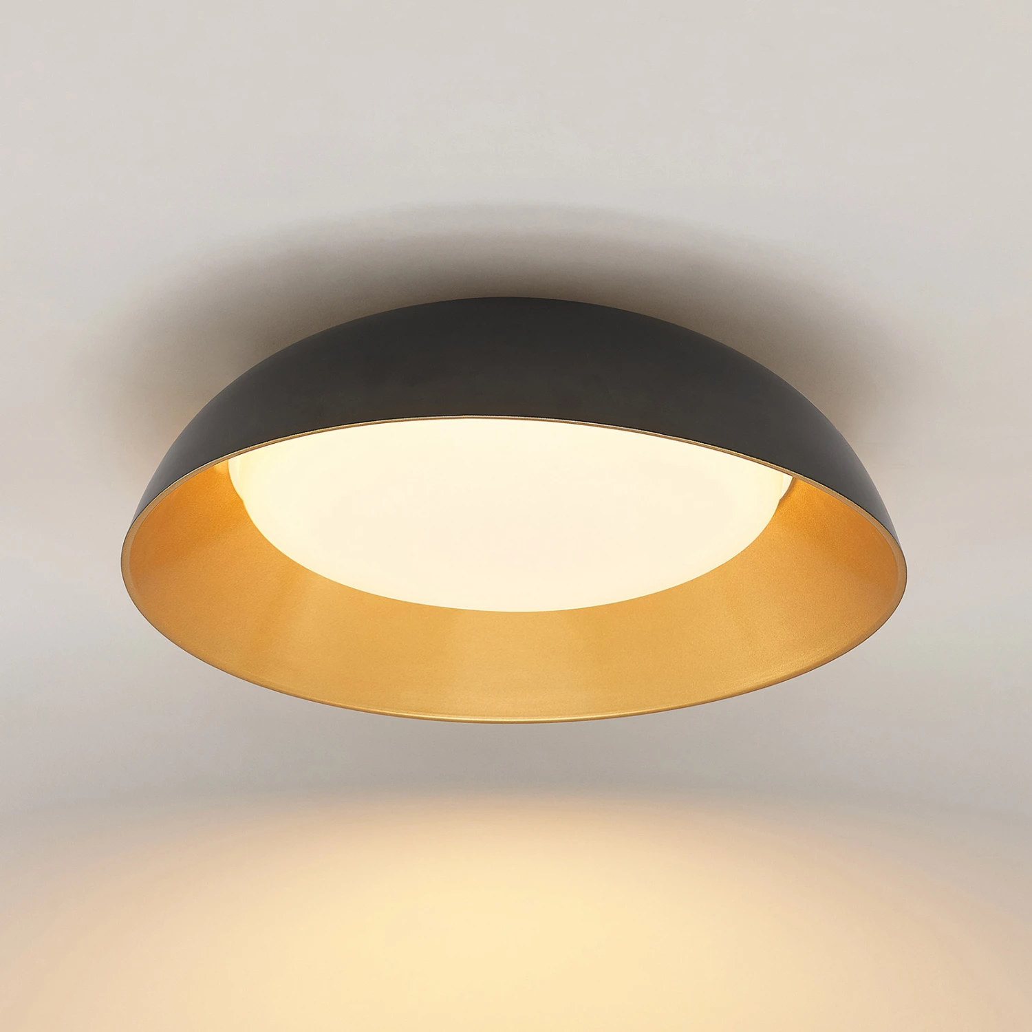 Lindby Juliven Plafonnier LED, Noir-doré 7 Lindby Juliven Plafonnier LED, Noir-doré – Image 5