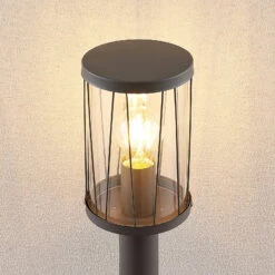 Lindby Yonan Borne Lumineuse Ronde E27, Gris Foncé 15 Lindby Yonan Borne Lumineuse Ronde E27, Gris Foncé -Sélectionnez Les Magasins D'Éclairage 9977056 4